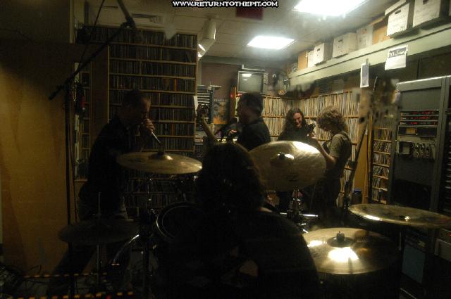 [aganihm on Jan 5, 2004 at Live in the WUNH Studios (Durham, NH)]