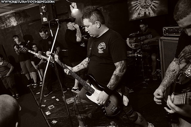 [apes of wrath on Aug 20, 2011 at Anchors Up (Haverhill, MA)]
