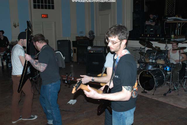 [bodies in the gears of the apparatus on Feb 28, 2003 at Bitter End Fest day 1 - Civic League (Framingham, MA)]