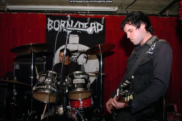 [borndead on Apr 21, 2005 at AS220 (Providence, RI)]
