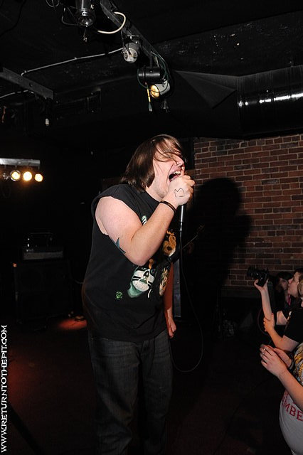 [chasing dying dreams on Feb 8, 2009 at Dover Brick House (Dover, NH)]