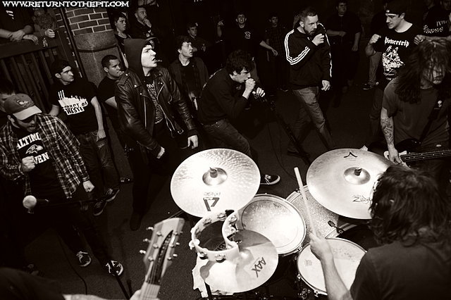 [colony on Apr 7, 2012 at Anchors Up (Haverhill, MA)]