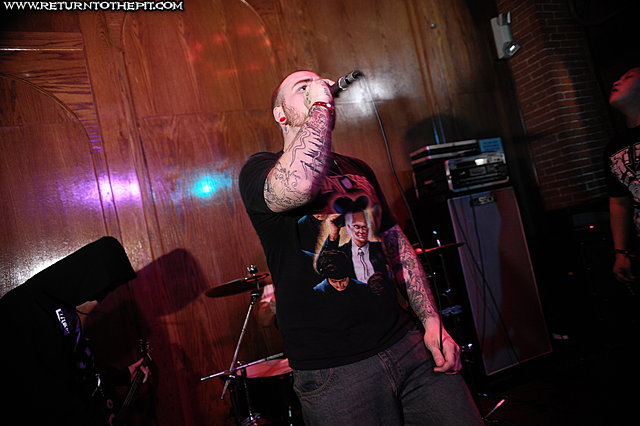 [conqueror on Apr 17, 2009 at Chasers - Thirdstage (Worcester, MA)]