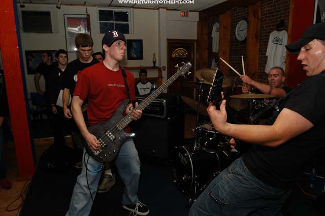 [darken the sky on Sep 5, 2003 at the Summit Cafe (Derry, NH)]