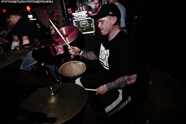 [death threat on May 9, 2009 at Club Hell (Providence, RI)]