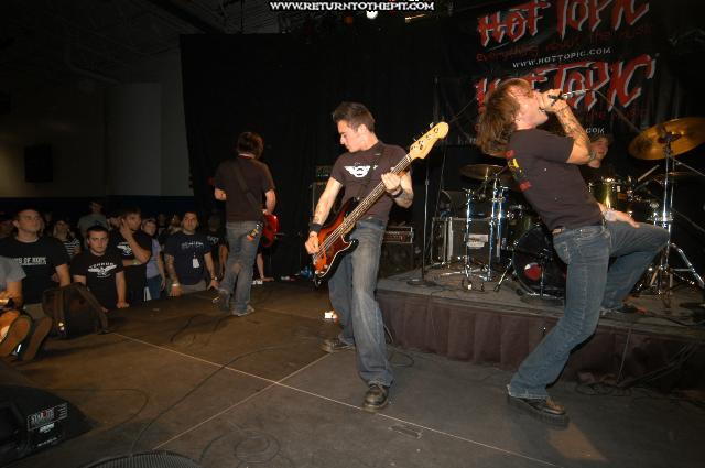 [embrace today on Jul 24, 2004 at Hellfest - Hot Topic Stage (Elizabeth, NJ)]
