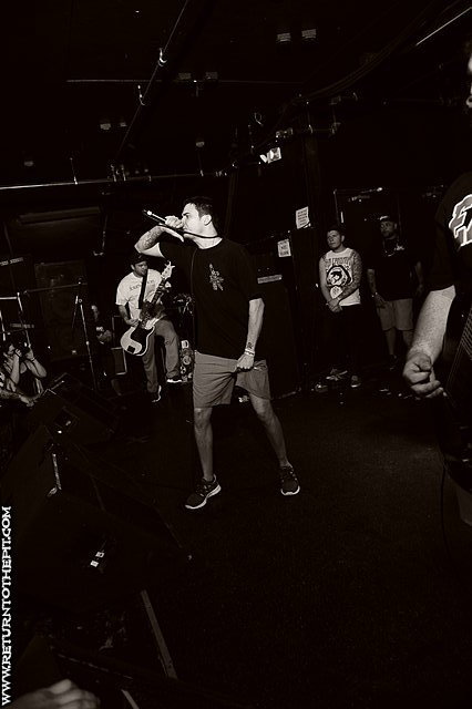 [expire on Apr 21, 2012 at the Palladium - Secondstage (Worcester, MA)]
