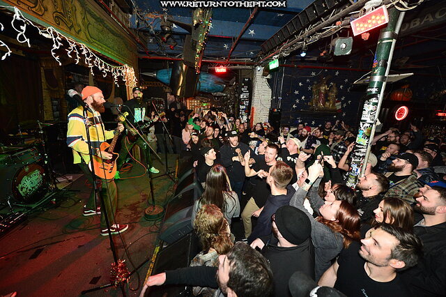 [four year strong on Dec 29, 2022 at Ralph's (Worcester, MA)]