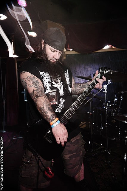 [goreality on Aug 30, 2009 at Club Hell (Providence, RI)]