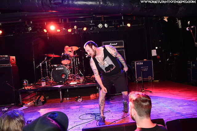 [grin and bear it on May 24, 2015 at Baltimore Sound Stage (Baltimore, MD)]
