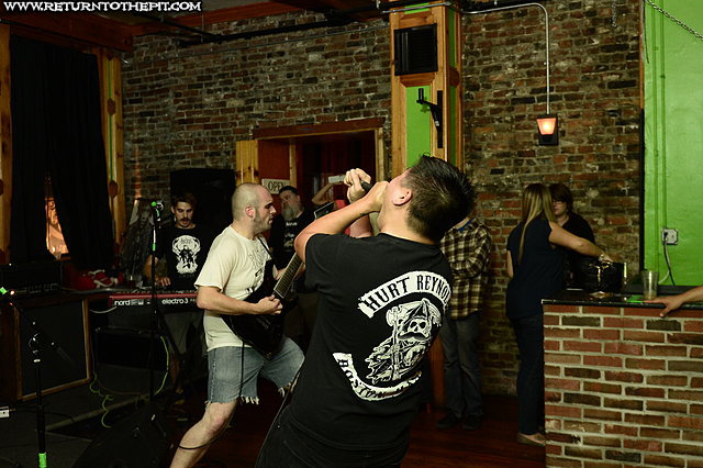 [hivesmasher on Aug 25, 2012 at The Tap (Haverhill, MA)]