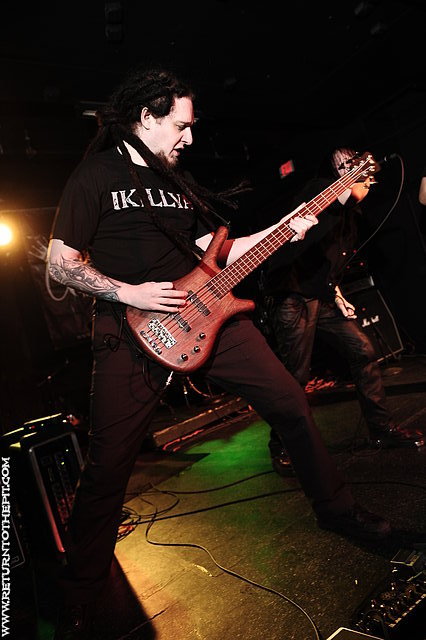 [hung on Apr 16, 2011 at the Palladium - Secondstage (Worcester, MA)]