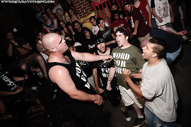 [ignorance on Aug 1, 2009 at Anchors Up (Haverhill, MA)]