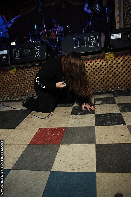 [in human form on Dec 18, 2008 at Ralph's Diner (Worcester, Ma)]