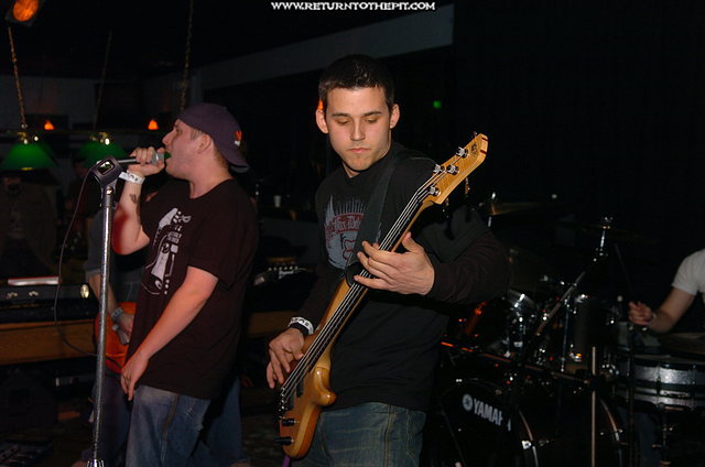[into apathy on Mar 24, 2007 at Mark's Showplace (Bedford, NH)]
