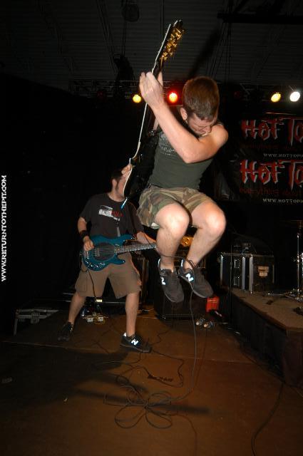 [let it die on Jul 24, 2004 at Hellfest - Hot Topic Stage (Elizabeth, NJ)]