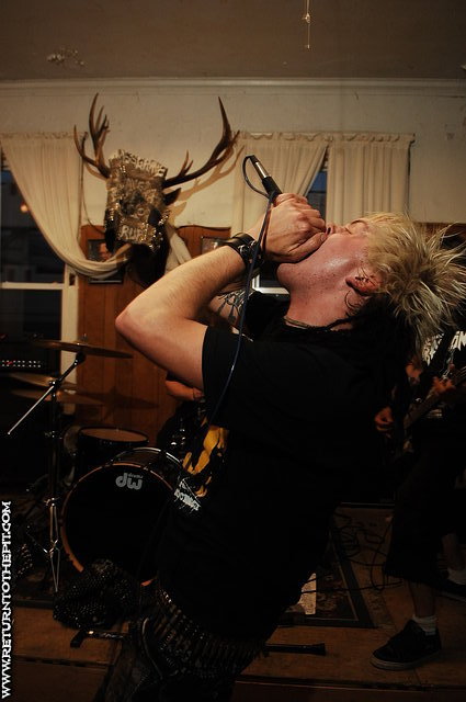 [mass grave on May 6, 2007 at Cambridge Elk's (Cambridge, MA)]