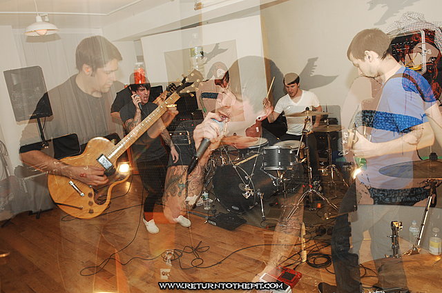 [mast on Jan 2, 2009 at 119 Gallery (Lowell, MA)]