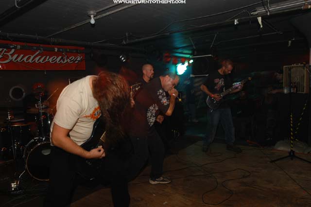[molested senses on Aug 30, 2003 at the Bombshelter (Manchester, NH)]