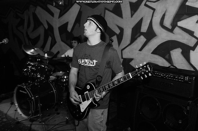 [monday mourning on Dec 15, 2006 at Club Drifter's (Nashua, NH)]