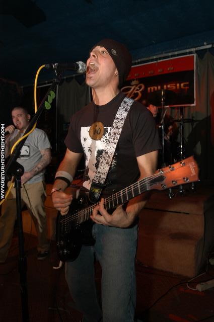 [mourning red sky on Feb 29, 2004 at Fat Cat's (Springfield, Ma)]
