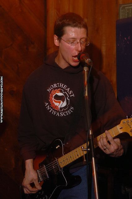 [mouth sewn shut on Mar 18, 2006 at O'Briens Pub (Allston, Ma)]