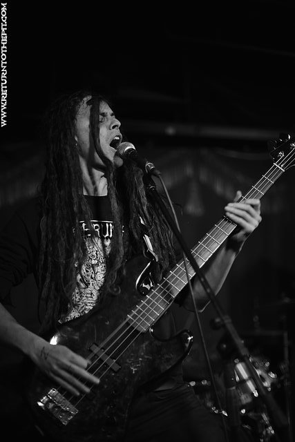 [noisem on Jan 3, 2018 at Ralph's (Worcester, MA)]