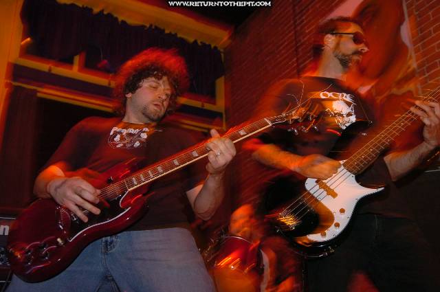 [ogre on May 14, 2005 at Evo's Art Space - downstairs (Lowell, Ma)]