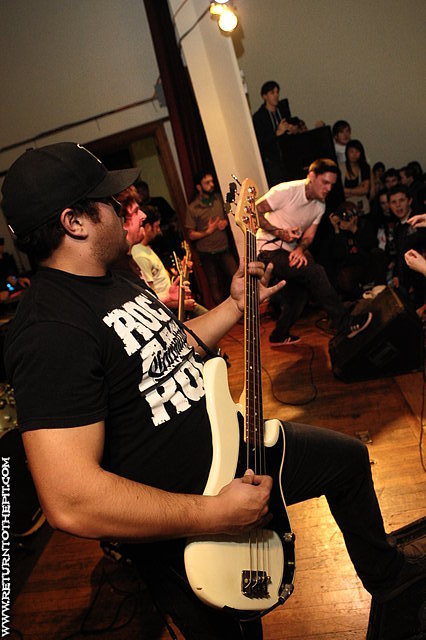 [on broken wings on Jan 17, 2008 at ICC Church (Allston, MA)]