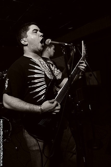 [oneiric realm on Jul 10, 2010 at Champions Cafe (Everett, MA)]