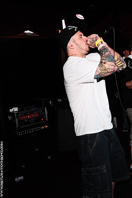 [pound for pound on May 10, 2009 at Club Hell (Providence, RI)]