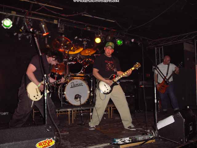 [resinate on Dec 21, 2002 at Chantilly's (Manchester, NH)]