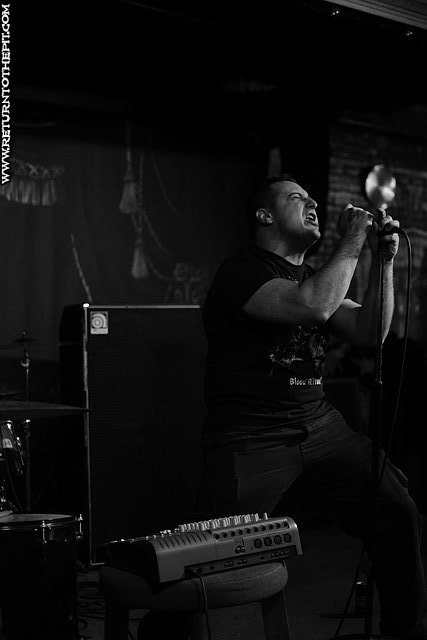 [servant on Feb 23, 2017 at Ralph's (Worcester, MA)]
