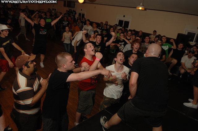 [shipwreck on Jul 7, 2007 at Knights of Columbus (Pepperell, MA)]