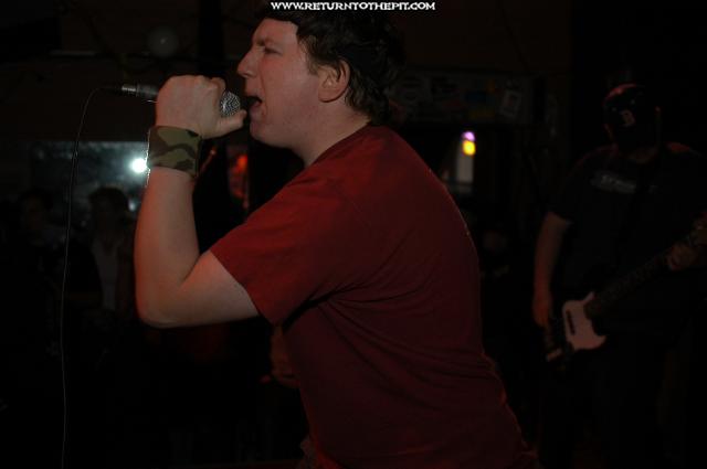[six bullet for your crew on Jun 6, 2004 at Fat Cat's (Springfield, MA)]