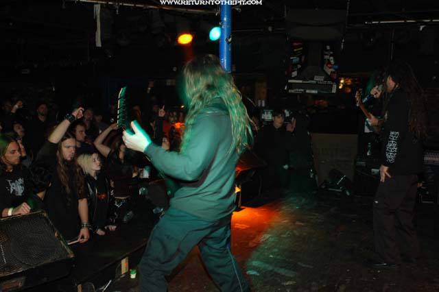 [six feet under on Oct 24, 2003 at the Living Room (Providence, RI)]