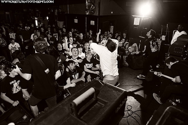 [stick to your guns on Dec 3, 2009 at the Palladium (Worcester, MA)]