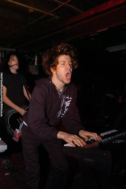 [still remains on Sep 29, 2005 at the Living Room (Providence, RI)]