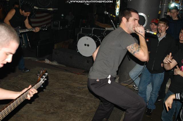 [stretch arm strong on Nov 12, 2003 at the Bombshelter (Manchester, NH)]