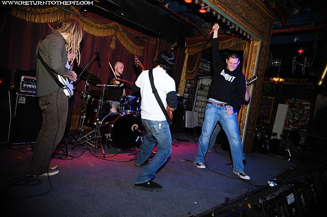 [the auburn system on Dec 4, 2008 at Ralph's Diner (Worcester, Ma)]