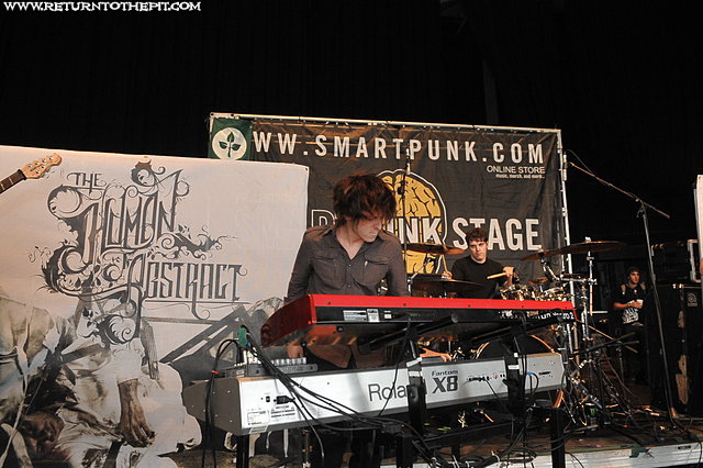 [the human abstract on Jul 23, 2008 at Comcast Center - Smartpunk Stage (Mansfield, MA)]