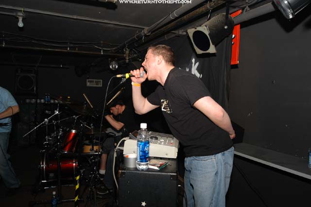 [the network on Apr 19, 2003 at the Bombshelter (Manchester, NH)]