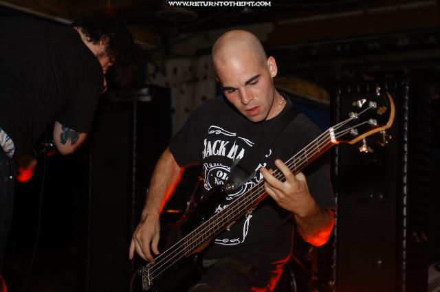 [the nightmare continues on Jul 22, 2004 at the Living Room (Providence, RI)]