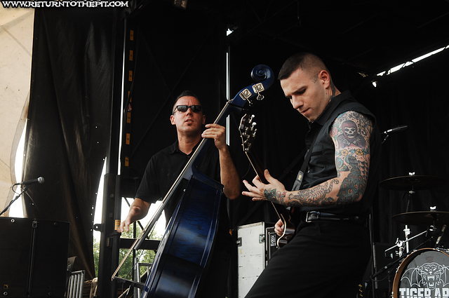 [tiger army on Aug 12, 2007 at Parc Jean-drapeau - Lucky Stage (Montreal, QC)]