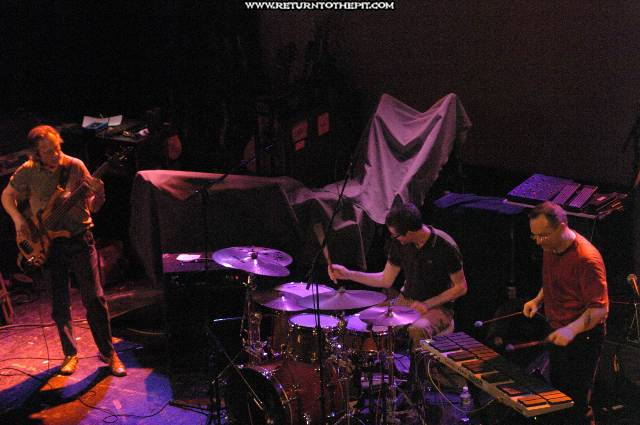 [tunnels on May 18, 2005 at Somerville Theater (Somerville, Ma)]