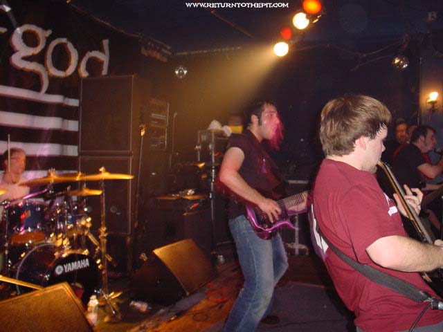 [unearth on May 26, 2002 at Fat Cat's (Springfield, Ma)]