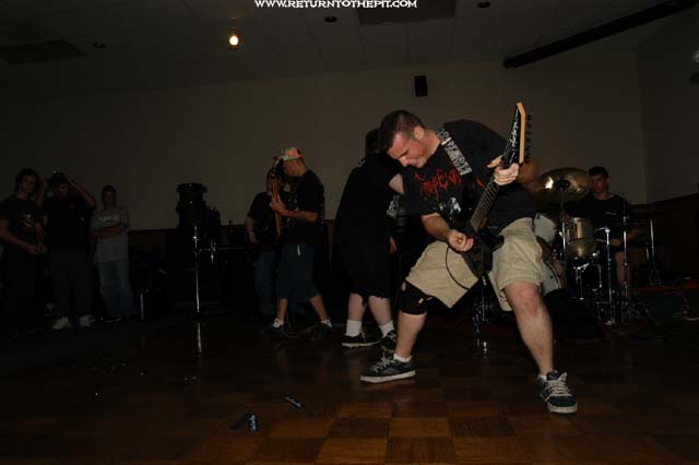 [upon crimson wings on Aug 14, 2003 at Elks Lodge (Melrose, Ma)]