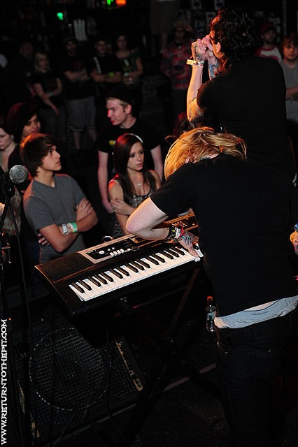[us from outside on Apr 14, 2011 at the Palladium - Secondstage (Worcester, MA)]