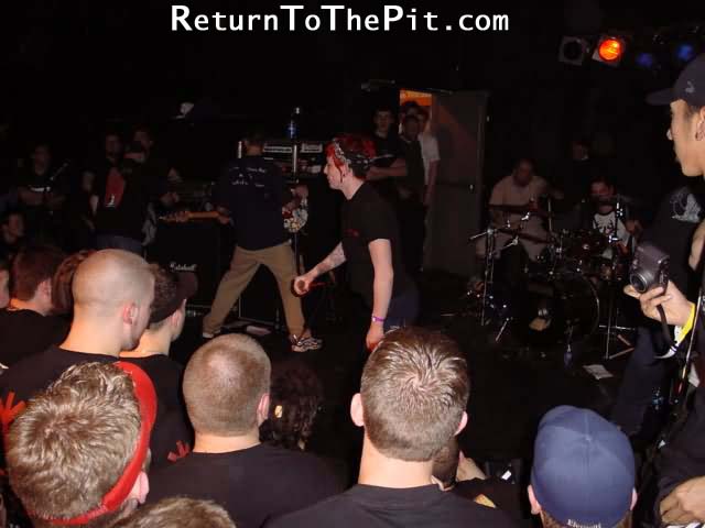 [walls of jericho on Apr 13, 2001 at The Palladium (Worcester, MA)]