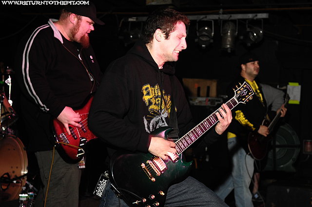 [wisdom in chains on Feb 5, 2008 at the Livingroom (Providence, RI)]